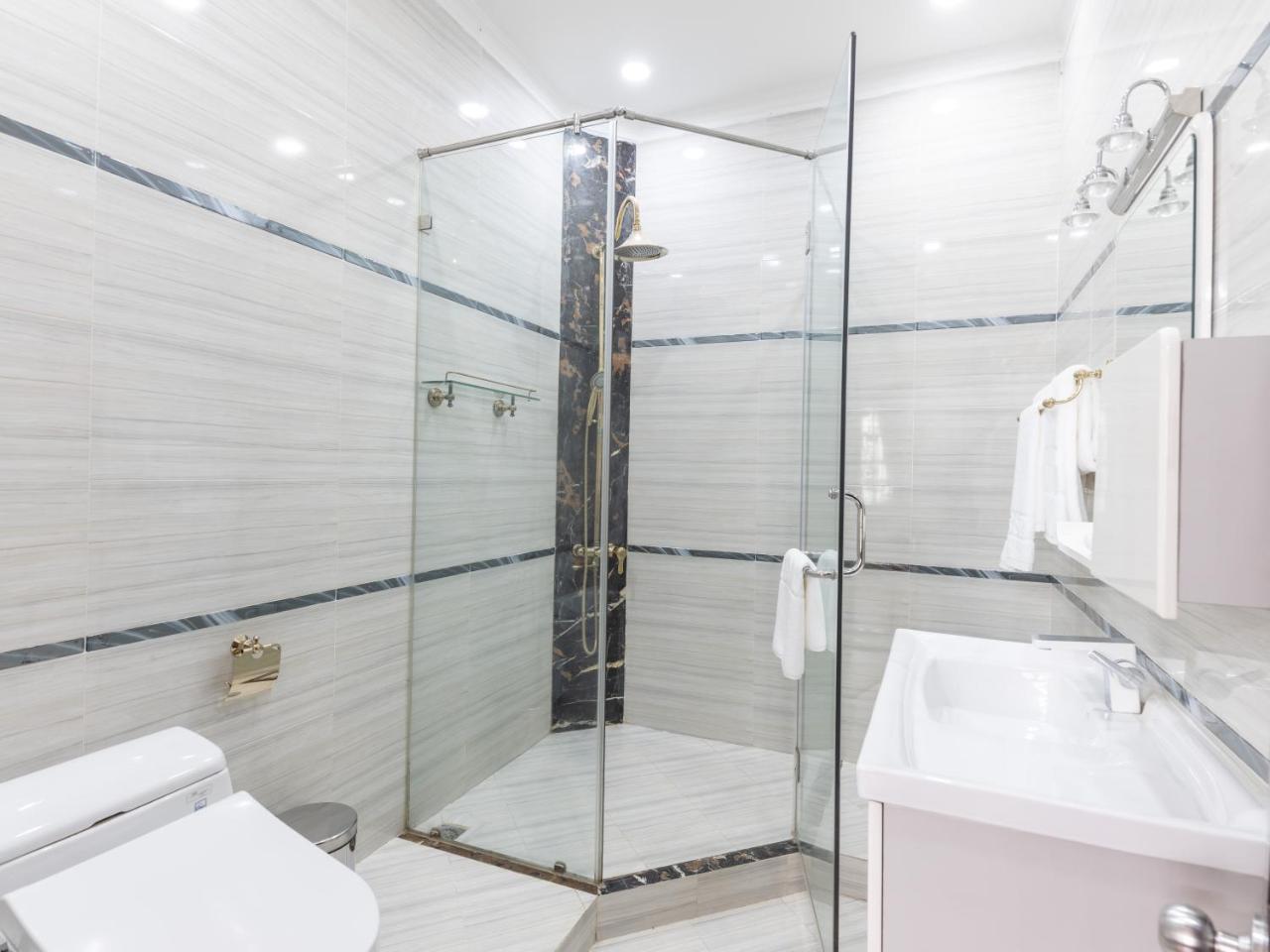 Air Star Hotel Хошимин Экстерьер фото